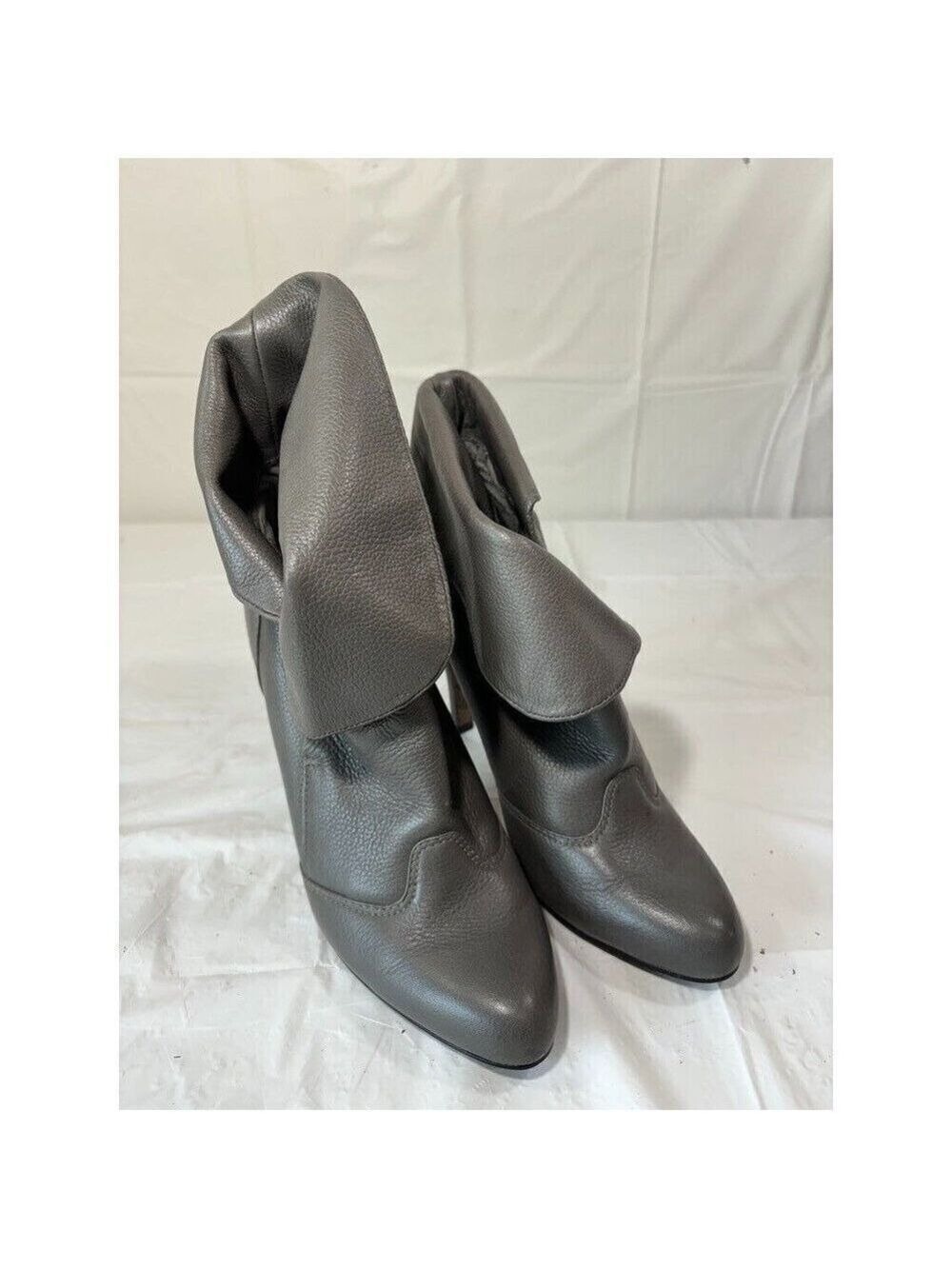 Report Boston Grey Leather Boots Size 8.5 US